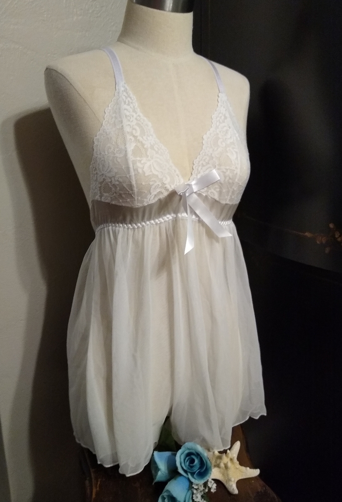 NWOT Escanté Collection Lingerie Top